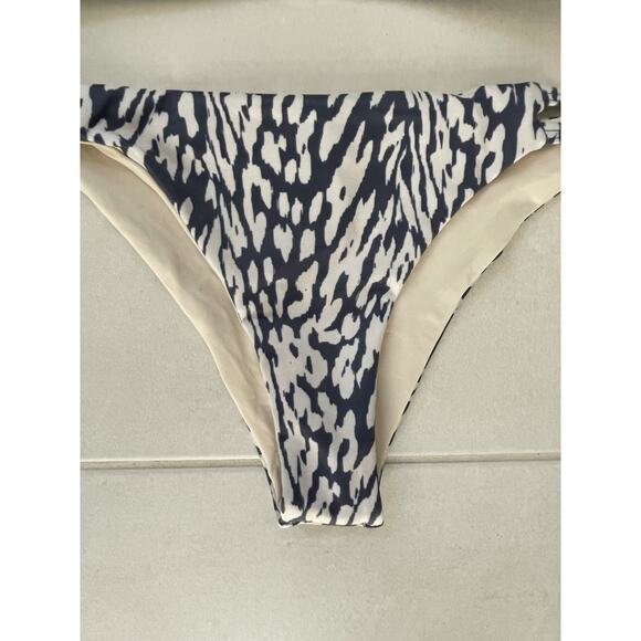 Tavik Swim Bikini Set Swimsuit Multicolor Print Swimwear - Picture 5 of 11